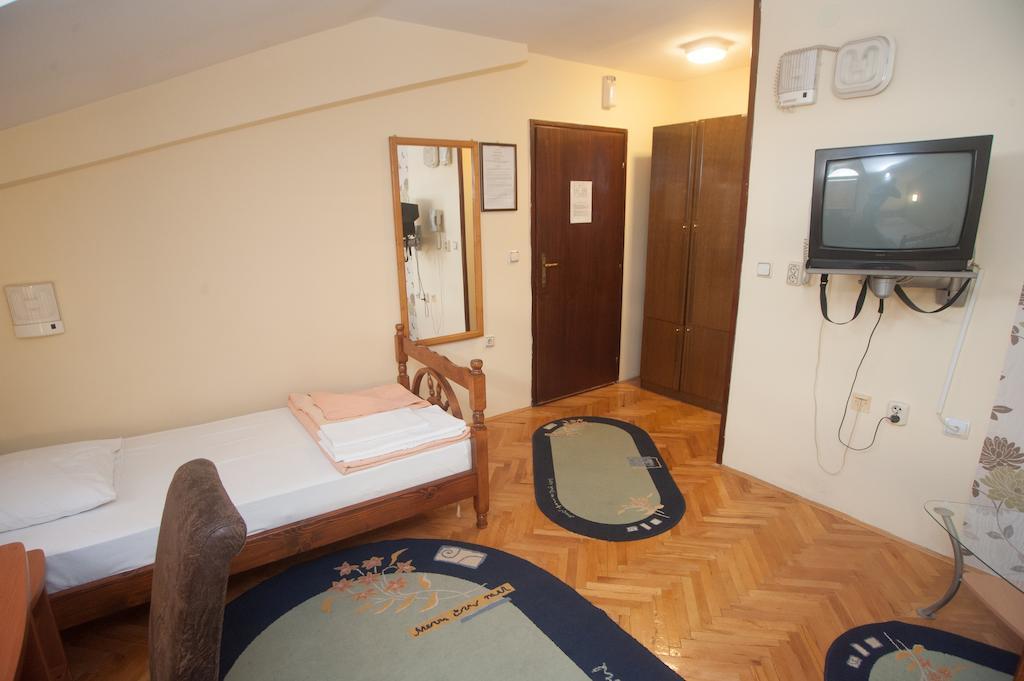 Hotel Extra Lion Md Ni 外观 照片